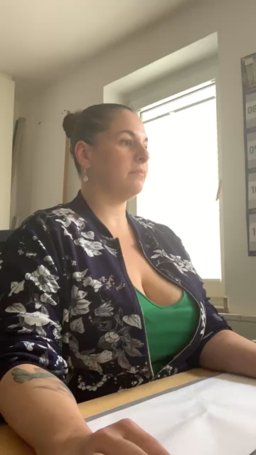 HornyMilfLeah 20-09-2021 Wet 